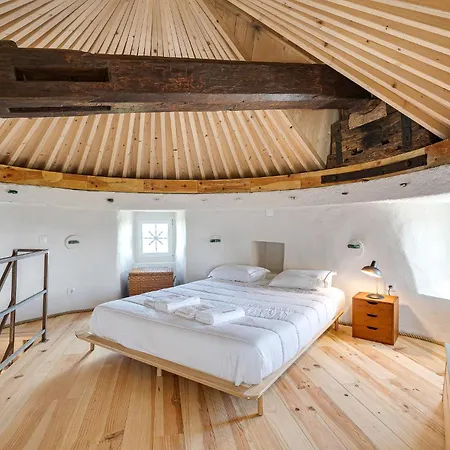 Dağ evi New! Windmill In The Midst Of Nature Mafra